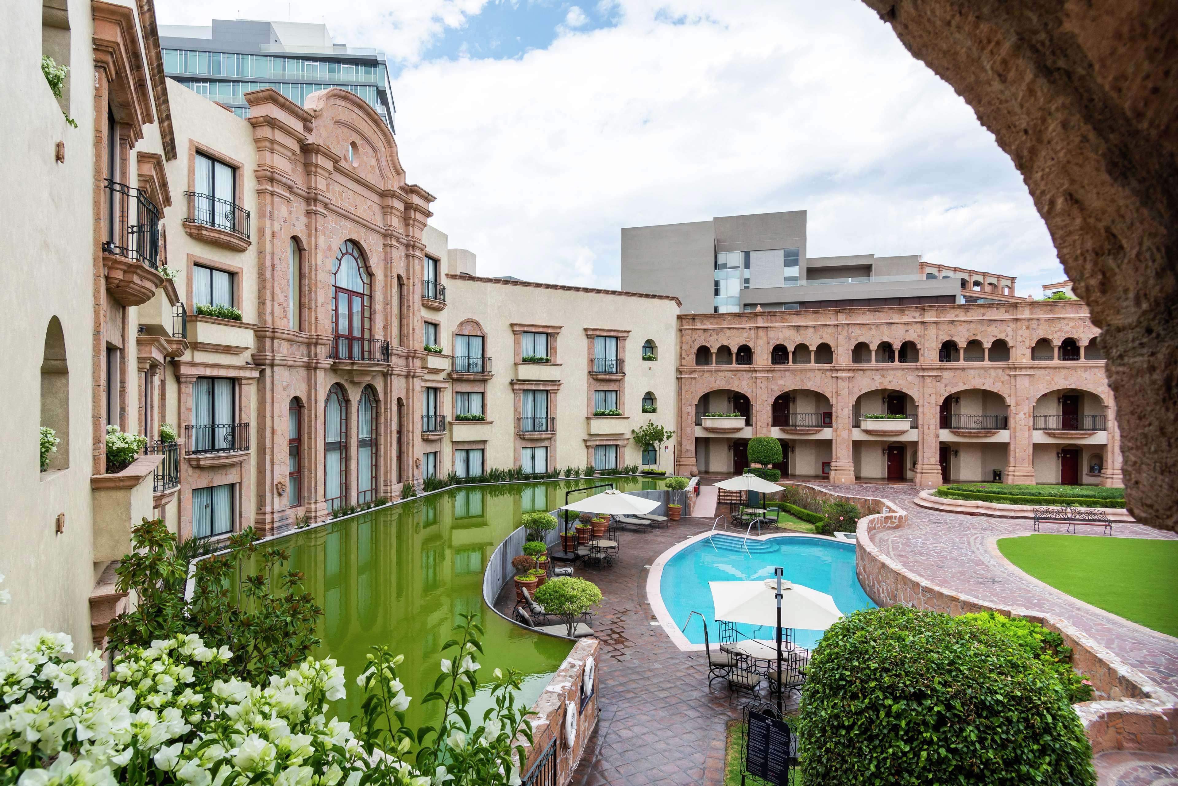 Отель Hilton Сан-Луис-Потоси Экстерьер фото